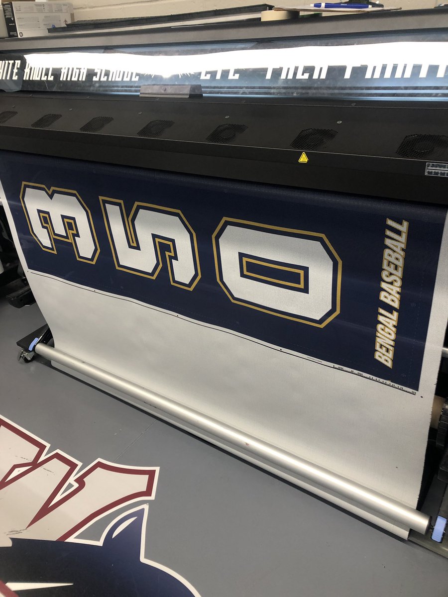 WKPackPrinting's tweet photo. It has been a rough week in the shop!  But finally after delays we are printing mesh screen banners!  Senior banners and other things out the door this week! @WKPackPrinting https://t.co/Utquk2c0ES