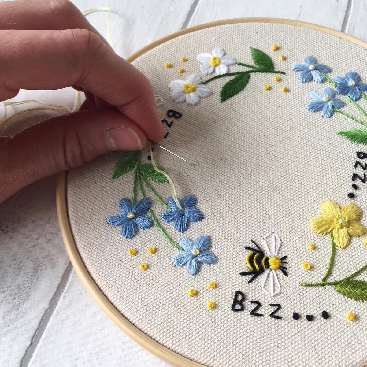 Little Green Stitches tweet media