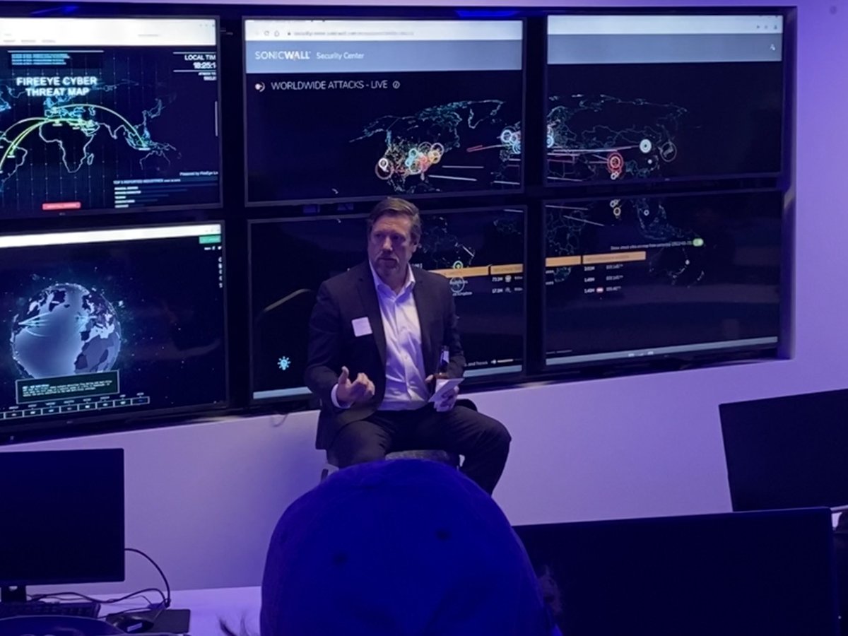 FedResourcesCo's tweet photo. #UnlocktheNOC was a huge success at @MercyhurstU hosted by @yepErie. 

"This is what #FRC's partnership w/ @MercyhurstU is all about - #networking &amp; #internship #opportunities &amp; giving #students a chance to learn more about #FRC. @Jeremy_Young_ #CyberSecurity &amp; #PrivacySolutions https://t.co/xShxmTmkUn