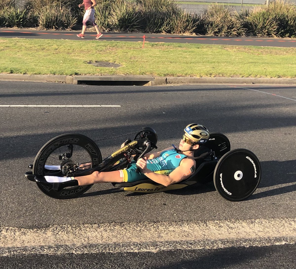 hansonmedia's tweet photo. What an athlete @AUSParalympics Tokyo silver medallist and world champ @_laurenparker_ @TriAustralia in full cry and in her happy place in Devonport this morning. Never ceases to amaze #Devonporttri https://t.co/gDgXgqggRg