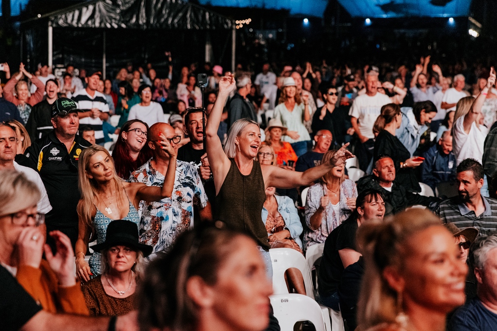 It's almost the end of the month and we're wrapping up Feb with a massive smile on our faces! THANK YOU to everyone we've seen at a gig so far, we see you and your support means the world to everyone involved 🎶 Here's to more live music in March and beyond!