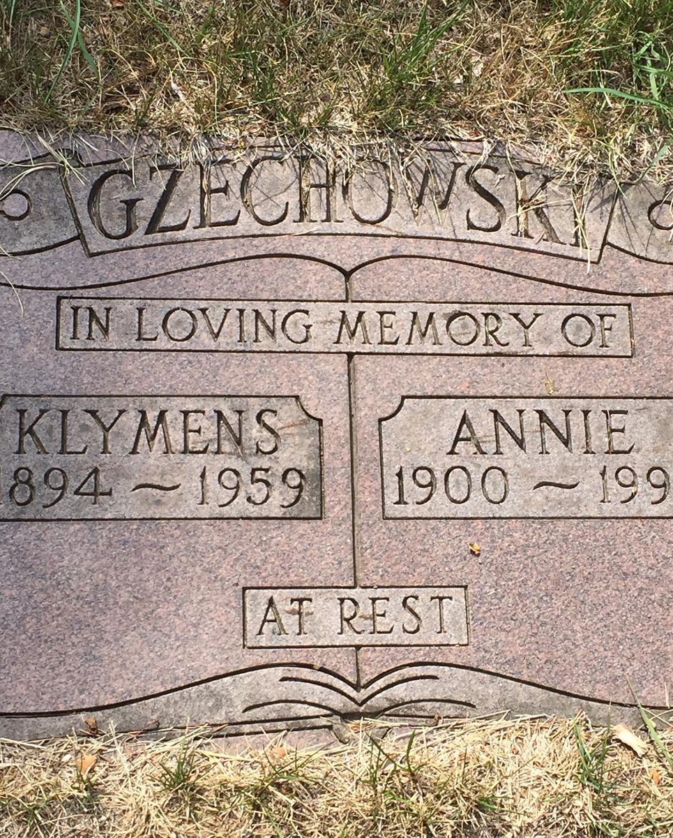 Finding my family: Great-Grandpa Klymens and Annie Gzechowski, who immigrated from Ukraine in 1914. I stand with Ukraine 🇺🇦