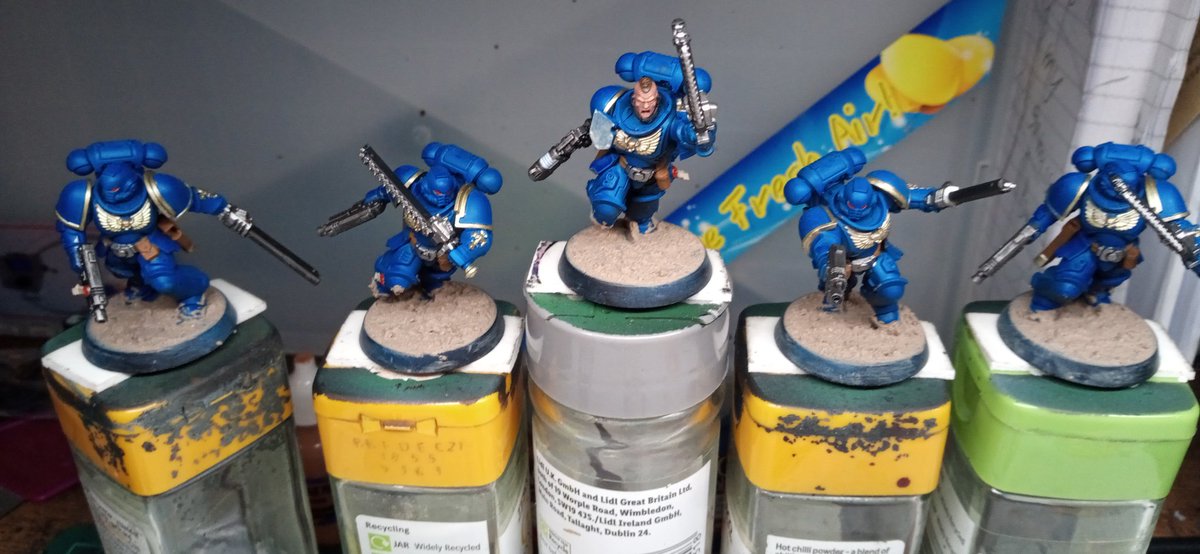 walt_paints's tweet photo. #hobbystreak day 13
Today I had the metallics, I did this using @vallejocolors #metalcolor honestly this is the only metallic I enjoy using, it goes on in one coat and nice and smooth.
#WarhammerCommunity
#warhammer40k https://t.co/boNAZihKyo