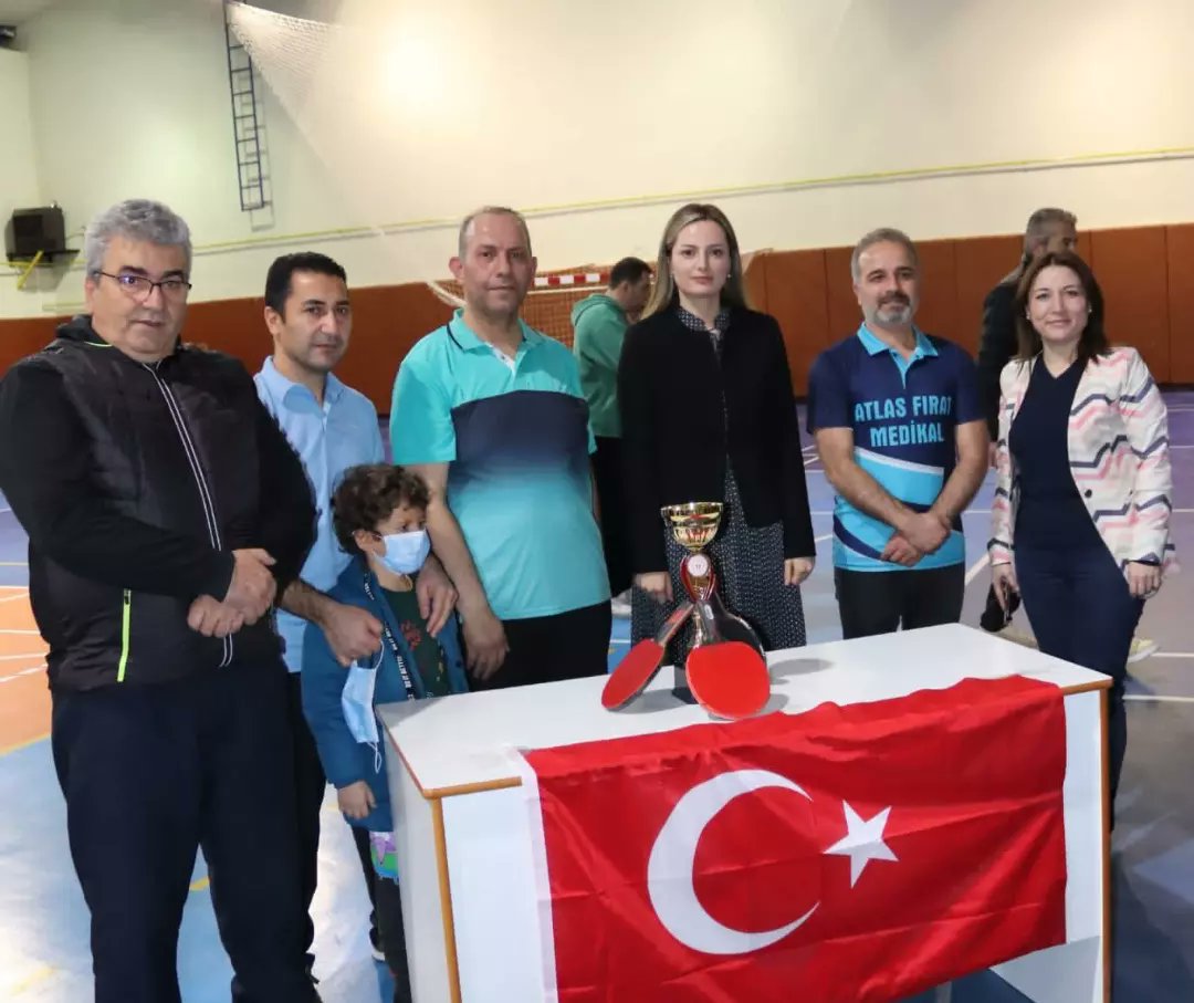 İlçemizde 21-28.02.2022 tarihleri arasında düzenlenen,  kurumlar arası Masa Tenisisi ve Ayak Tenisi Kamakamlık Turnuvası müsabakaları tamamlamladı.
Masa Tenisinde Gülşehir Kaymakamlığı takımı, Ayak tenisinde , Şehit Ali Rıza Güneş Halk Eğitim Merkezi takımı birinci oldu.