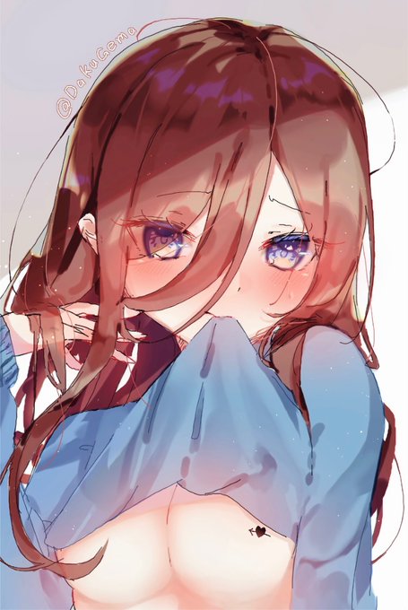 猫鮫@さんがTwitterに投稿した中野三玖(五等分の花嫁)のイラスト。