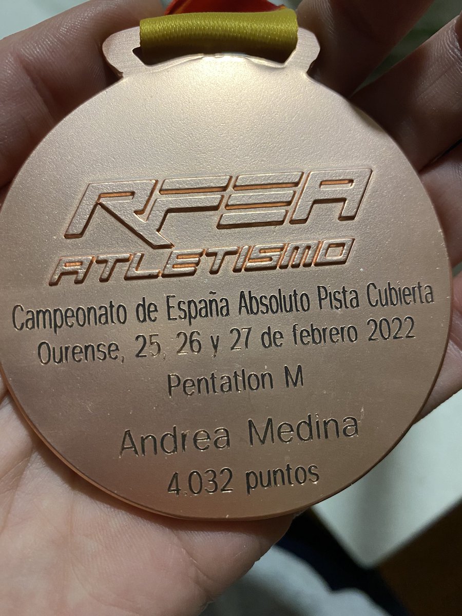 Andrea Medina tweet media