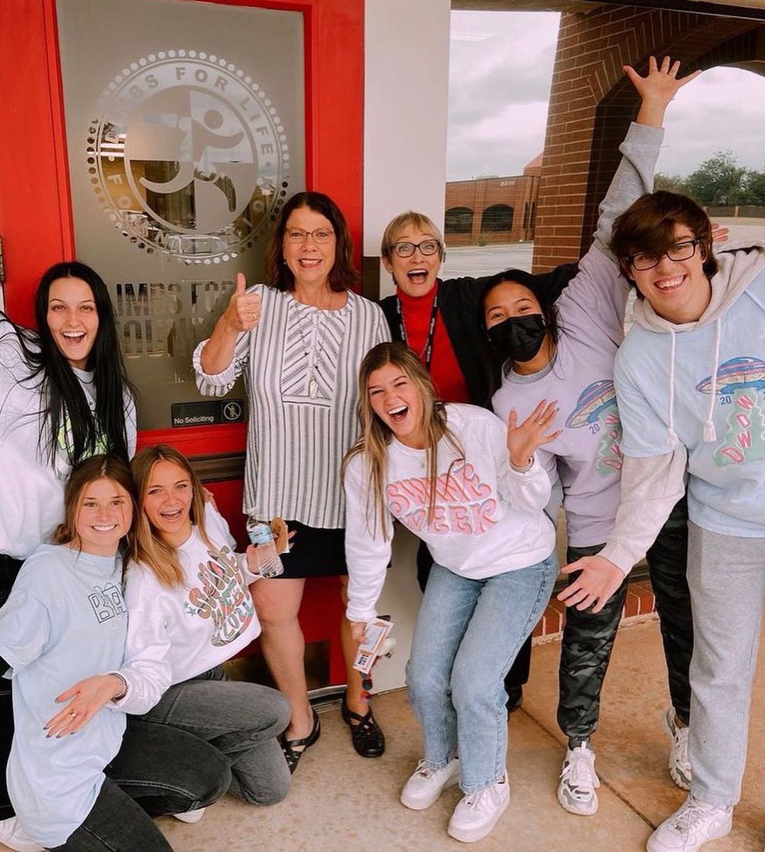 miaholliman's tweet photo. Today, Our student body is trying to raise $25k in a Day for Swine Week and The Care Center! I would love your help with this. If you would like to chip in, you can CashApp @CareCenterOK with a donation of $5, $10, $20, or $50. I truly appreciate each and everyone of you! https://t.co/ur9walCeEL