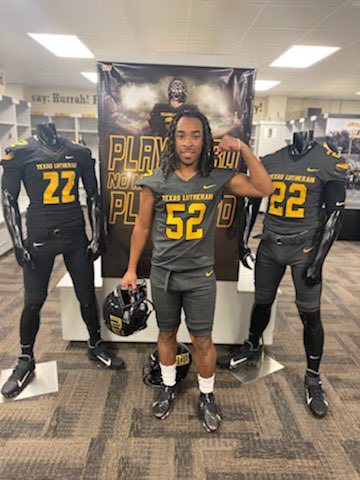 I will like to thank <a href="/CoachBeauGrech/">Beau Grech</a> for having me for a visit today. “Great energy, great people and I am excited to join the bulldogs family‼️🙌🏾
