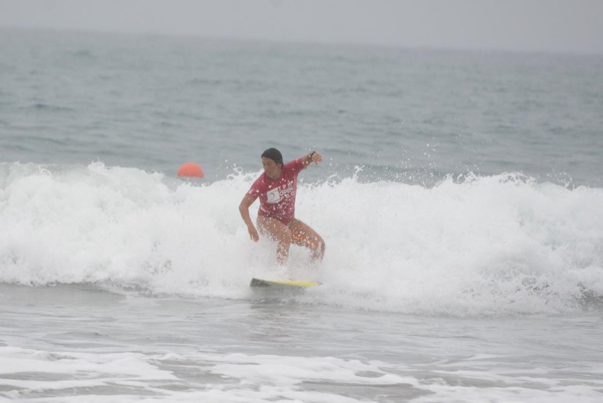 miguelvallejom's tweet photo. 🏄🏻♀️🏄♂️🇪🇨🥇
@mimi_barona y #AlexSuarez
de Montañita,
se quedaron con el primer lugar de la categoría open de la primera fecha del circuito nacional de Surf, que se desarrolló entre el miércoles y viernes en la playa el Murciélago en #Manta.
.
Informe gracias a 🏖️🌅 @NativaBambuEC https://t.co/kBpZlfWKie