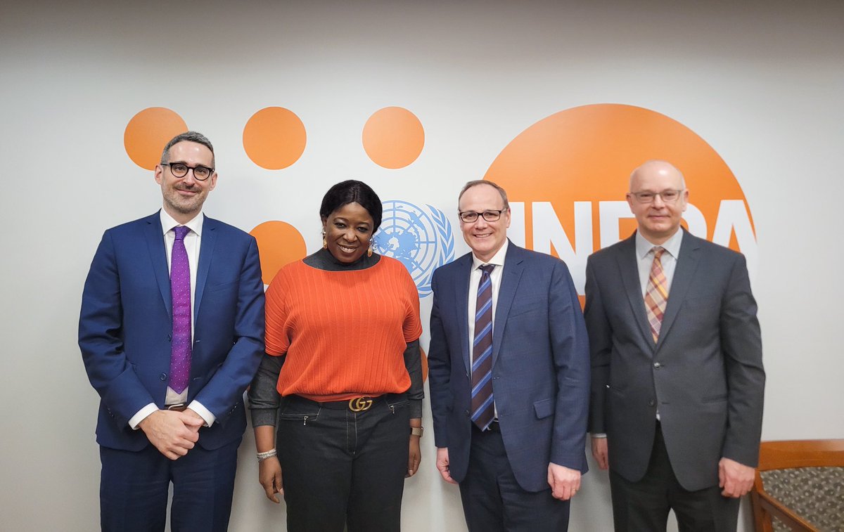 dienekeita's tweet photo. Pleased to meet with Hon Christopher MacLennan, Canada’s Deputy Minister of International Development .
#Canada is one of @UNFPA key #PartnersAtCore , providing flexible funding to achieve our life-saving work for women and girls. @CanadaONU @BobRae48 https://t.co/b41LxmroQL