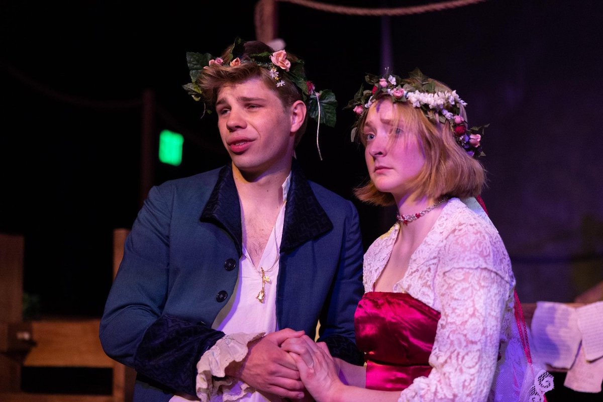 leehark's tweet photo. There is NOTHING better than seeing our alums achieving their dreams! Behold, the amazing Sassos! Georgia '21 in Stanford Theater Lab's Circle Mirror Transformation, and Caroline '20 as Rosalind in Stanford Shakespeare Company's As You Like It.

@Greenhill_Arts @alumnigreenhill https://t.co/hza69JHzVv