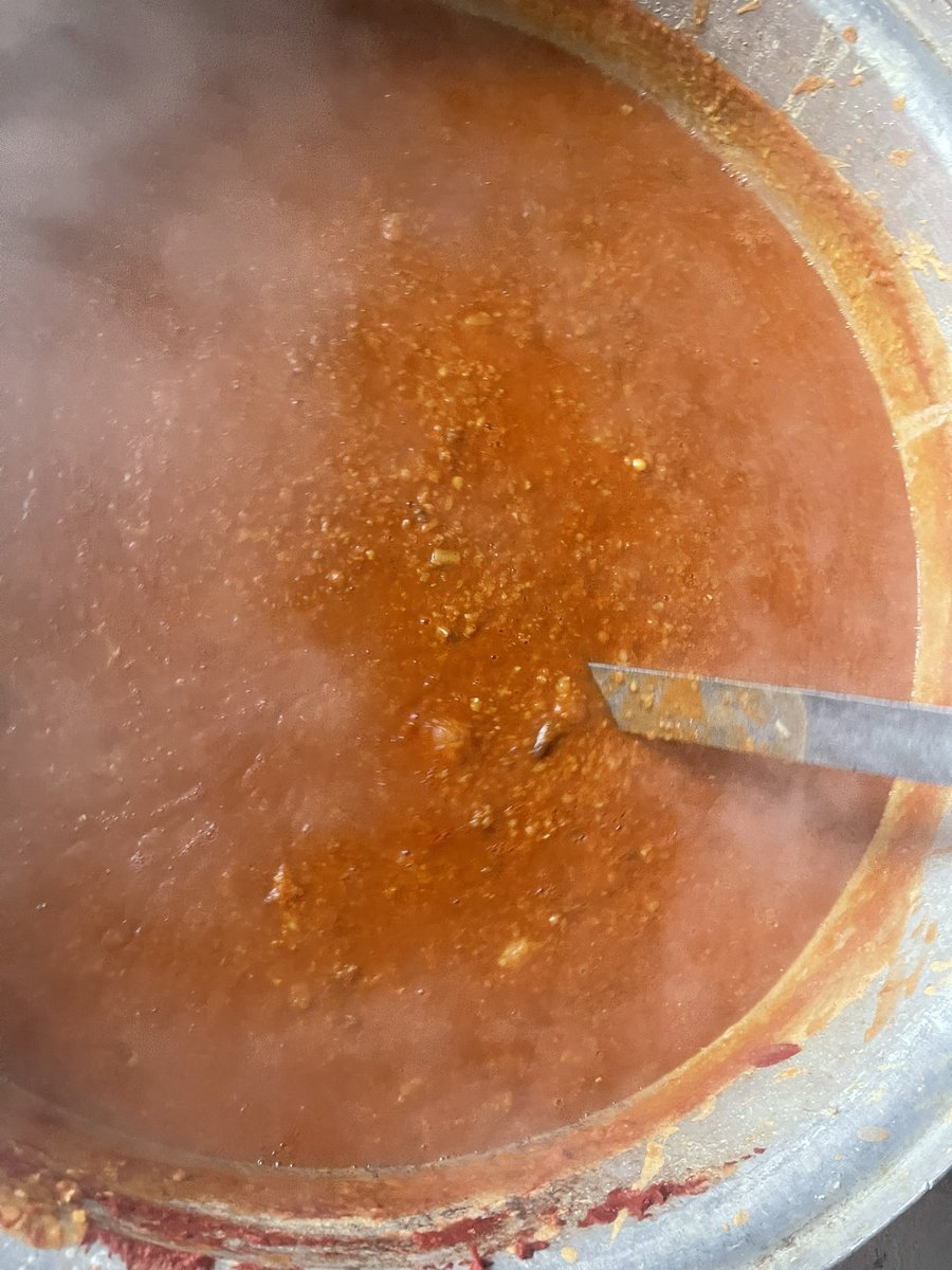 من حفظ هذا البلد هي تضحيات الشيعة،ومن حمى بغداد من السقوط هم الشيعة،واذا عندنا الى عام ٢٠٠٥ و٢٠٠٦ سنجد ان القاعدة وملحقاتها وهي ميلشيات سنية كانت تقتل ابناء بغداد ليلا نهاراً.ولأن بغداد ذو اكثرية شيعية تعيش باقي الطوائف فيها بسلام لان الشيعة هم سادة الشجاعة والكرم! #بغداد_شيعية