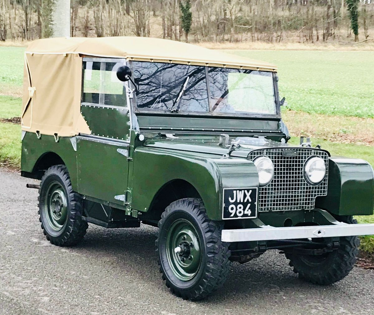 MotorbikeFactor's tweet photo. A FANTASTIC Land Rover Series 1 80” Full Nut and Bolt restoration 1950 Stunning and has to be of the coolest things ever made #land rover call for details 07836388489#motorbikefactory https://t.co/ihxBg8jDYO