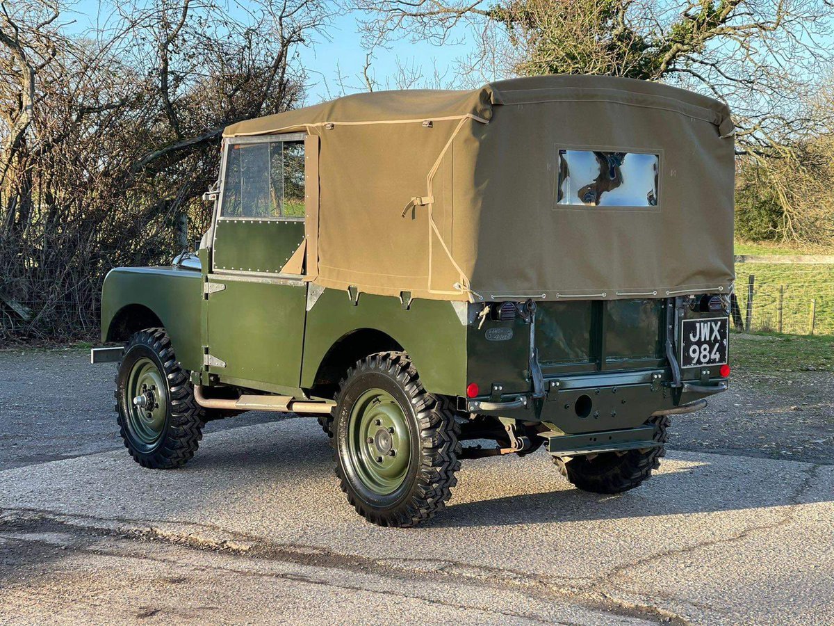 MotorbikeFactor's tweet photo. A FANTASTIC Land Rover Series 1 80” Full Nut and Bolt restoration 1950 Stunning and has to be of the coolest things ever made #land rover call for details 07836388489#motorbikefactory https://t.co/ihxBg8jDYO