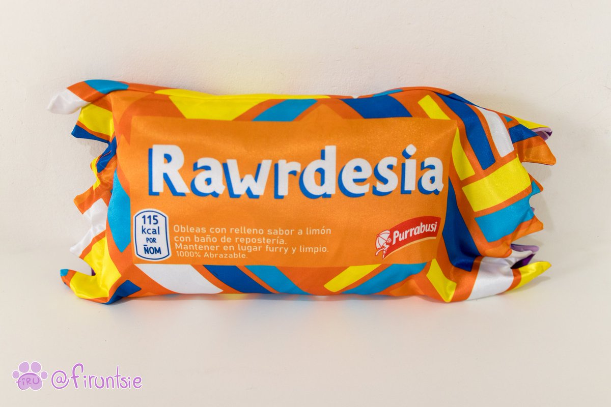 firuntsie's tweet photo. Some details from the Rawrdesia prop!
Sublimated fabric cover with internal velcro, with internal prop of the cookie in fleece fabric, inspired in an argentinian candy
❗️remember we have open commissions for props and drawings!❗️
.
#furry #furryartist #props #furryprop #plushie https://t.co/ARK6iRElV7