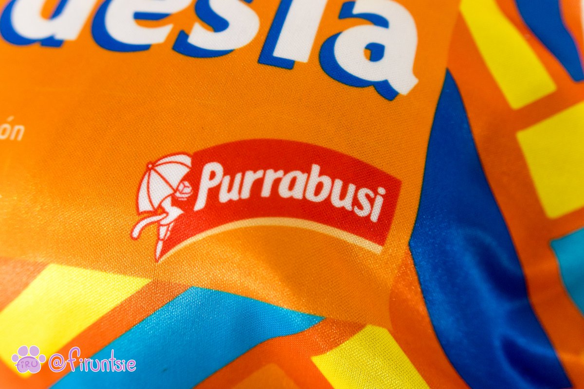 firuntsie's tweet photo. Some details from the Rawrdesia prop!
Sublimated fabric cover with internal velcro, with internal prop of the cookie in fleece fabric, inspired in an argentinian candy
❗️remember we have open commissions for props and drawings!❗️
.
#furry #furryartist #props #furryprop #plushie https://t.co/ARK6iRElV7