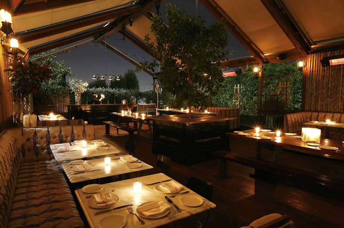MatchmakersITC's tweet photo. Men- the most attractive thing is a man with a plan! We'll make it easy for you this time: @theeveleigh has been our hotspot for date nights with wonderful reviews from our clients... it screams romance. Pro Tip: always make a reservation... it will impress your date! https://t.co/SGLQffAlt4
