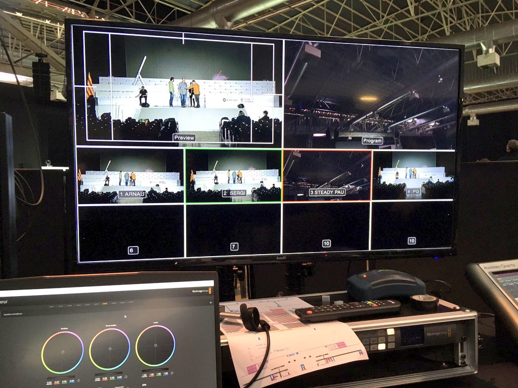 🎥 Divendres intens de muntatge per a la realització en directe i l'#stresming de demà ➡️🗳️ la gran assemblea general de socis d'<a href="/omnium/">Òmnium Cultural</a> a <a href="/fargahospitalet/">La Farga de L'Hospitalet</a>.

▶️ Els socis la podran viure de forma presencial i també telemàtica. <a href="/omnium_26/">Òmnium 26</a>