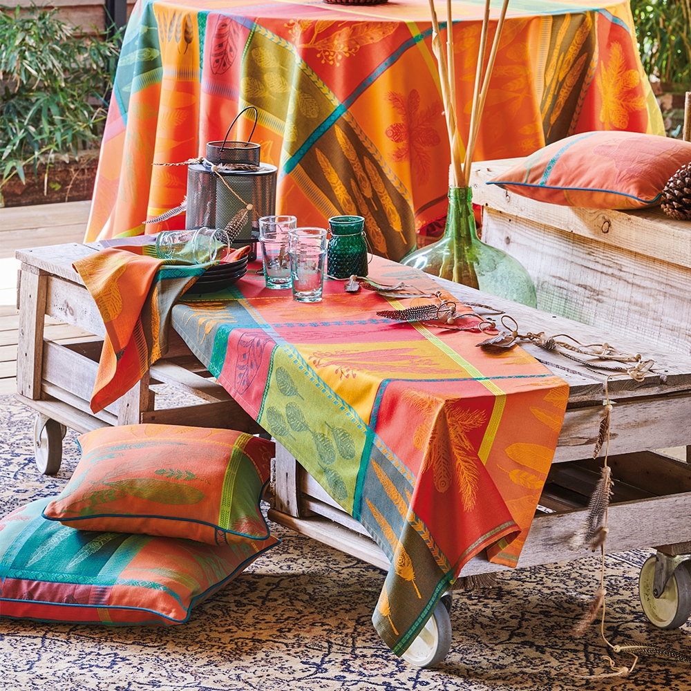 Didriks190's tweet image. Rejoice in a mixture of orange and red hues. @GTlinensUSA Mille Phoenix Automne table linens create a warm and inviting space for family and friends.

Shop now: l8r.it/GDRZ
.
.
.
#garnierthiebaut #frenchlinens #acryliccoated #innovativefabric #madeinfrance #tablecloth