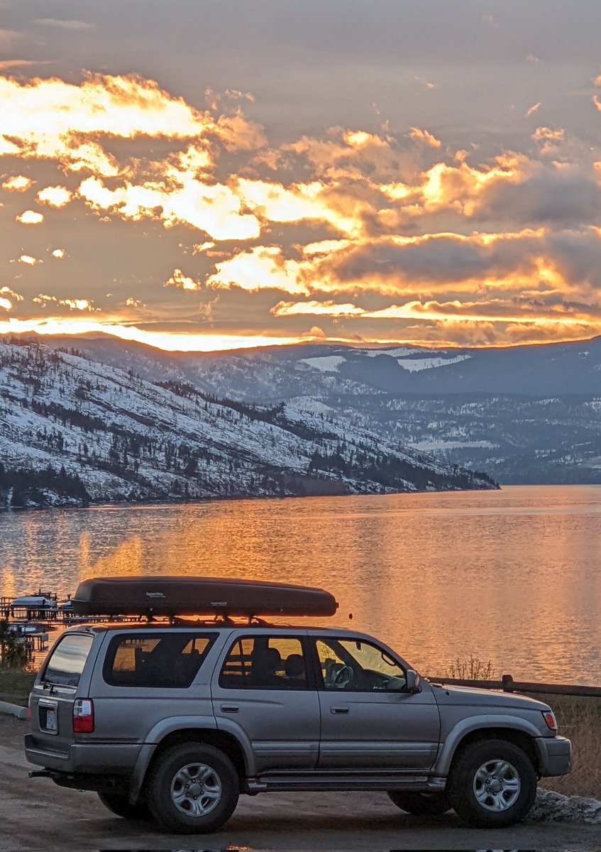 KelownaSteve's tweet photo. Last I checked, "They ain't makin' new old trucks".
#4runner
#3rdgen4runner
#lakeokanagan
#beautifulbc
@jamesbarkerband https://t.co/pJRjEiMHVy