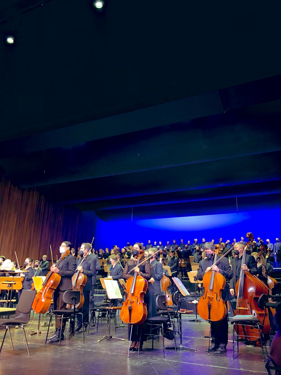 Mariesabell's tweet photo. Konzert für den Frieden. Beethovens IX. steht hier für sich. Es ändert nichts an der Eskalation, ist aber ein deutliches Zeichen für den Frieden. Danke an @Beethovenorches ter  #Bonn und alle Beteiligten!! #StandWithUkriane https://t.co/eYZqozg0ry
