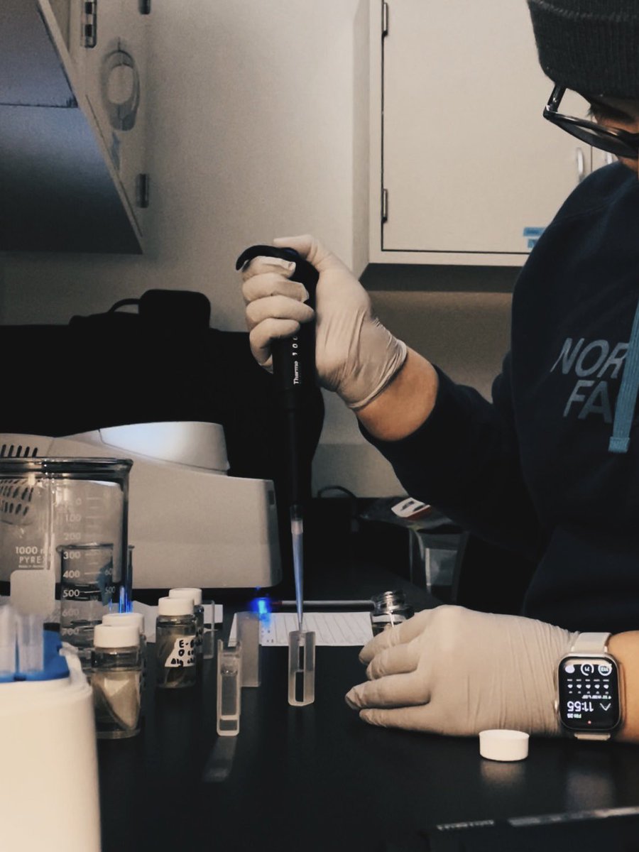 nayelik_'s tweet photo. Worked on some chlorophyll extractions today for our #NutrientDynamics project! This will help us quantify algal biomass in our stream and reservoir study sites! #STRIVElab #PhycologyFriday @OSUWetlands @OSUEnvironment https://t.co/I4Kzzj2aFf