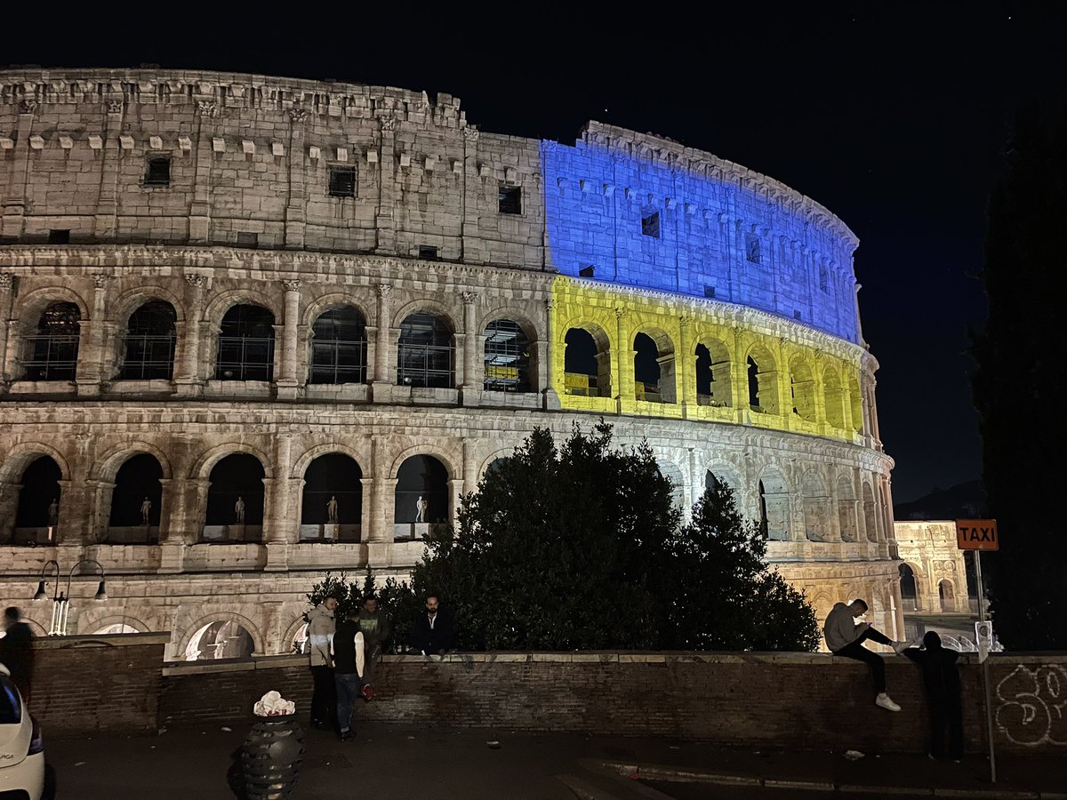 Vladstefantoma's tweet photo. @andreibratucu 😞😞😞 #Ucraina #eroi #exemplu in lume, uniți facem diferența! Nu așa.
Dumnezeu fie cu ei 🙏🙏🙏 https://t.co/xbWiCDX9CR
