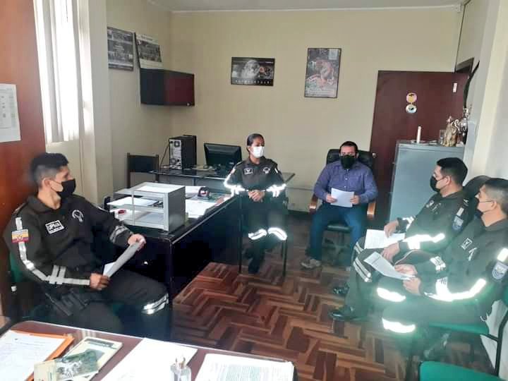 MAATE_Zonal7's tweet photo. #Loja | Personal técnico del Parque Nacional Podocarpus y la #UNPAMB de @PoliciaEcuador, coordinaron acciones para el control de ingreso de visitantes al área protegida por el feriado nacional de carnaval. https://t.co/G67IWSljhr