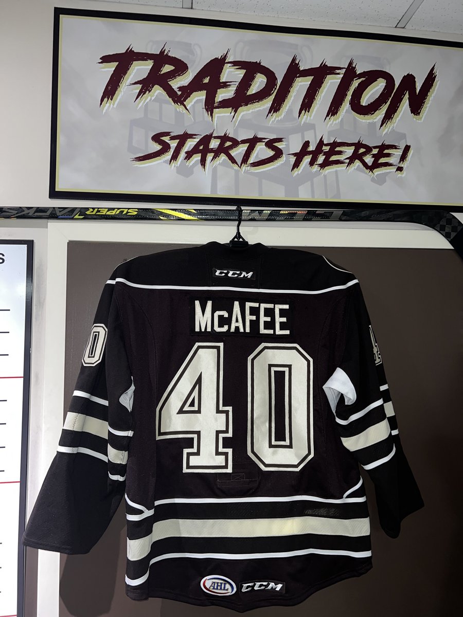TheHersheyBears's tweet photo. Hey @PatMcAfeeShow - we’re For The Brand here in Hershey. 

Enjoy our sweet city tonight with @WWE #SmackDown and let us know if you want this sweater and some chocolate. @HersheyEnt https://t.co/ClZznM4fdF