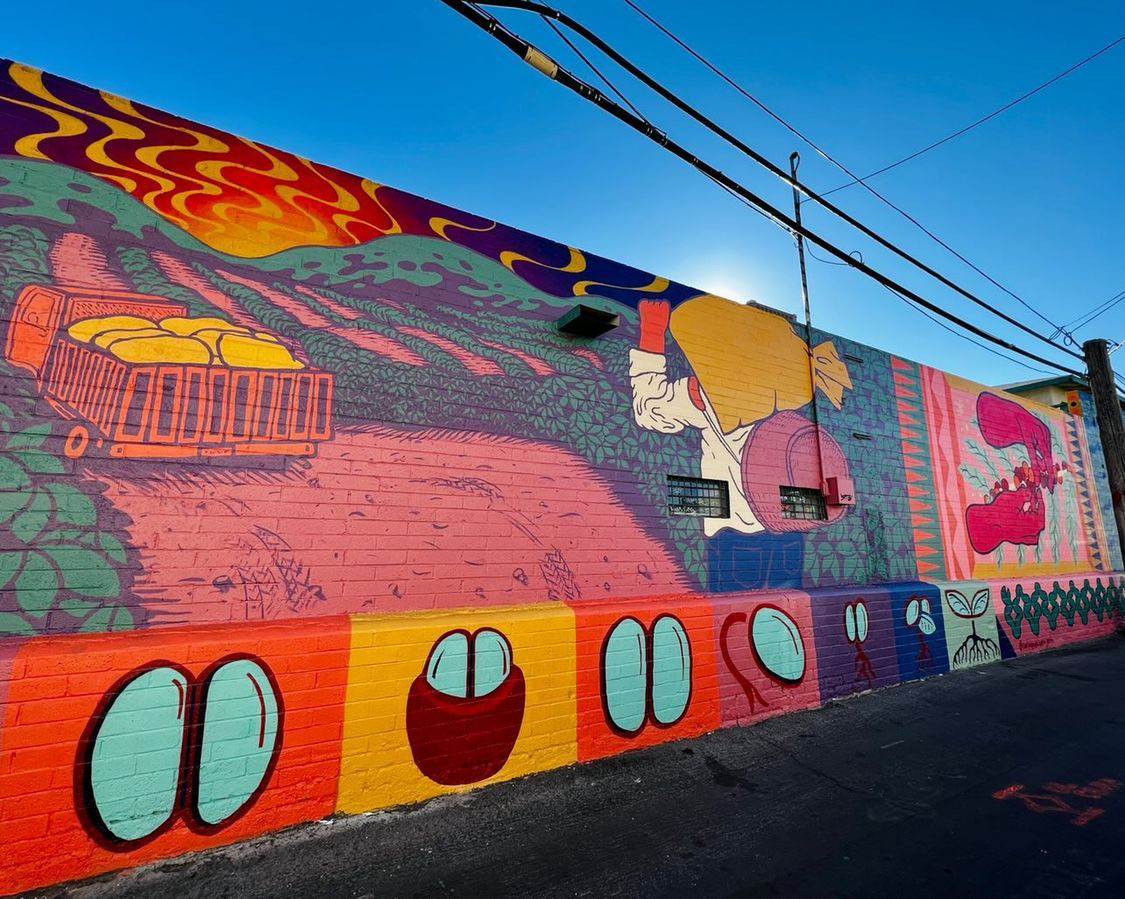 CityOfLasVegas's tweet image. .@VestaCoffee has a new mural 😍

Created by Nathaniel Benjamin, it is dedicated to the who harvest coffee beans, their time &amp;amp; work ☕️