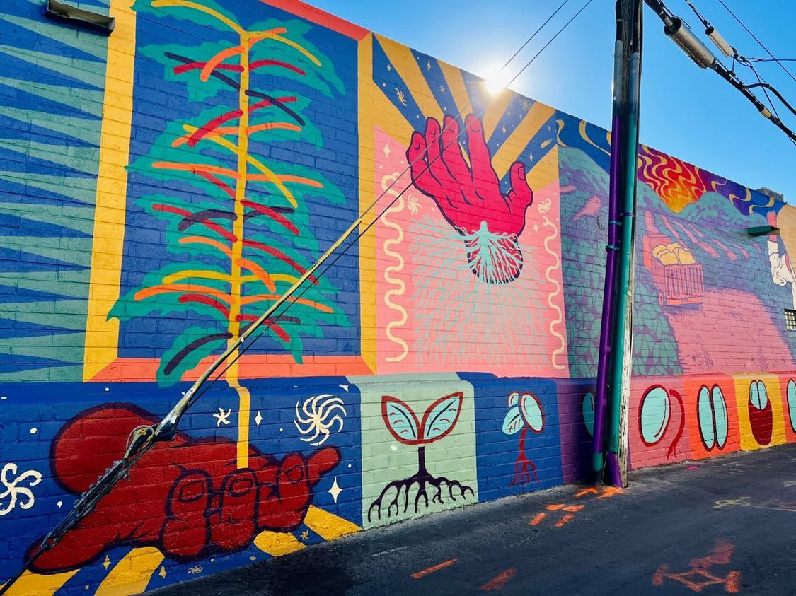 CityOfLasVegas's tweet image. .@VestaCoffee has a new mural 😍

Created by Nathaniel Benjamin, it is dedicated to the who harvest coffee beans, their time &amp;amp; work ☕️