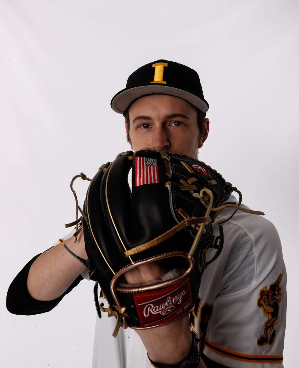 M8 | Nedved gets a ground out to second to end the inning.  

Closes the book on <a href="/AdamMazur21/">Adam Mazur</a>.

7.2 IP, 3 H, 0 R, 9 K, 2 BB 

In 2 starts:

13.2 IP, 4 H, 1 R 18 K, 2 BB  

🔥🔥🔥🔥🔥🔥

#Hawkeyes