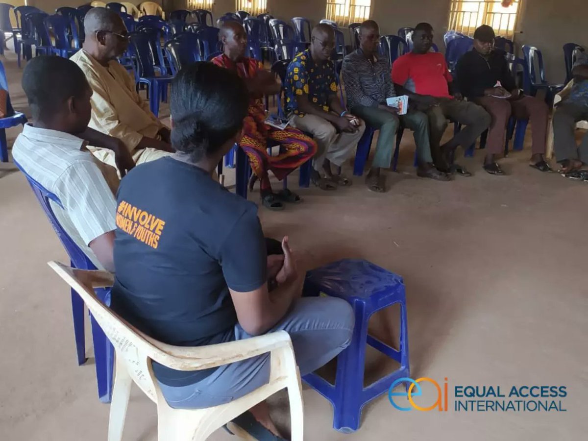 EAI_Nigeria's tweet photo. On Tuesday 22nd February 2022, Benue Peace Promotion Fellows visited member of the Guma Community Volunteer Guards and PCRC.

The aim of the meeting was to advocate for women inclusion in the various security platforms.  The PPFs supported the group with Torch lights and Whistle. https://t.co/K357gwFLPO