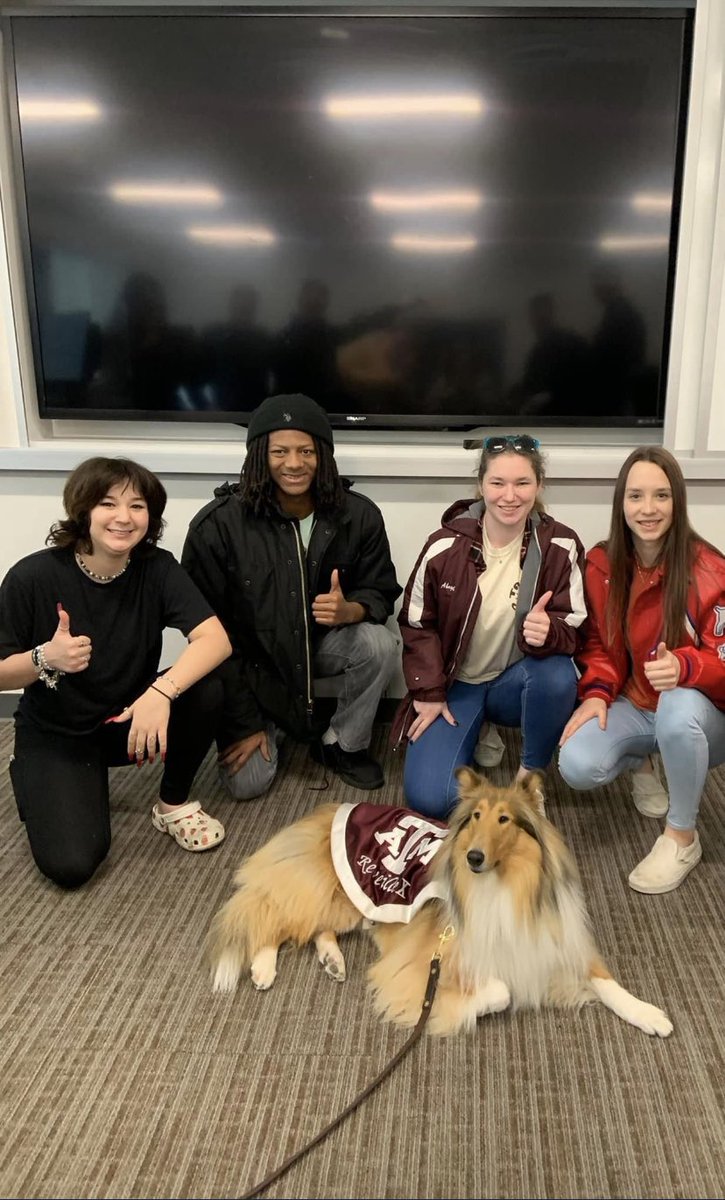 skerboIT's tweet photo. @AggiesByTheSea @_issa_kate_  Super proud our daughter was able to meet one of her Dreams today!! The QUEEN of A&amp;M…Miss Reveille X!!! https://t.co/6XBZlCaNbD