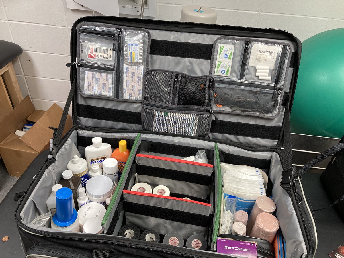 BagoATC's tweet photo. Bittersweet career moment today-old faithful, my grad school graduation gift, has been replaced by her shiny new replacement. Thanks for all the great moments together-can’t wait to see what’s in store with my new sidekick! #ATkit #Toolsofthetrade https://t.co/5mKhO4YkUI
