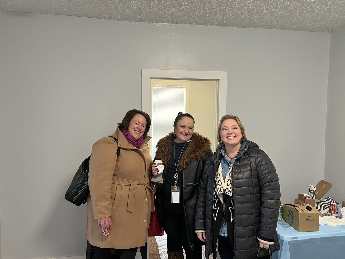 TrisMartinson's tweet photo. Thrilled to tour 603 Edmund yesterday and see the tremendous work done by the Community Stabilization Project, Ramsey County, and our partners to bring this house back from the brink and save a family from displacement. Thanks to everyone involved in making this a reality! https://t.co/vaA8MrZmpX