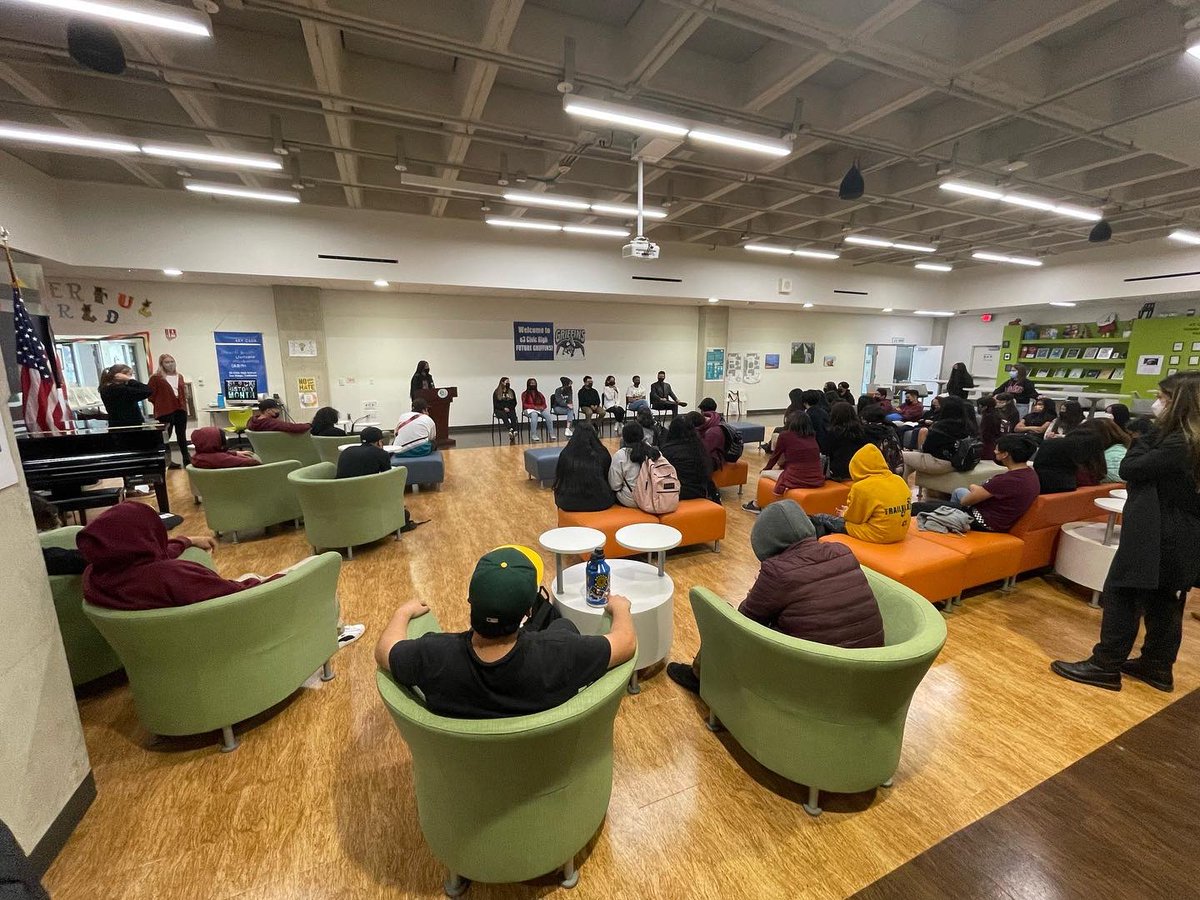 FeasterCharter's tweet photo. Ms. Aklyan, Mrs. Guerrero, and Mrs. Ramirez took our #feasterlearns 8th graders to visit @e3civichigh today!
📸: @MeaganMRamirez, Associate Principal https://t.co/P2BAB1j3i9