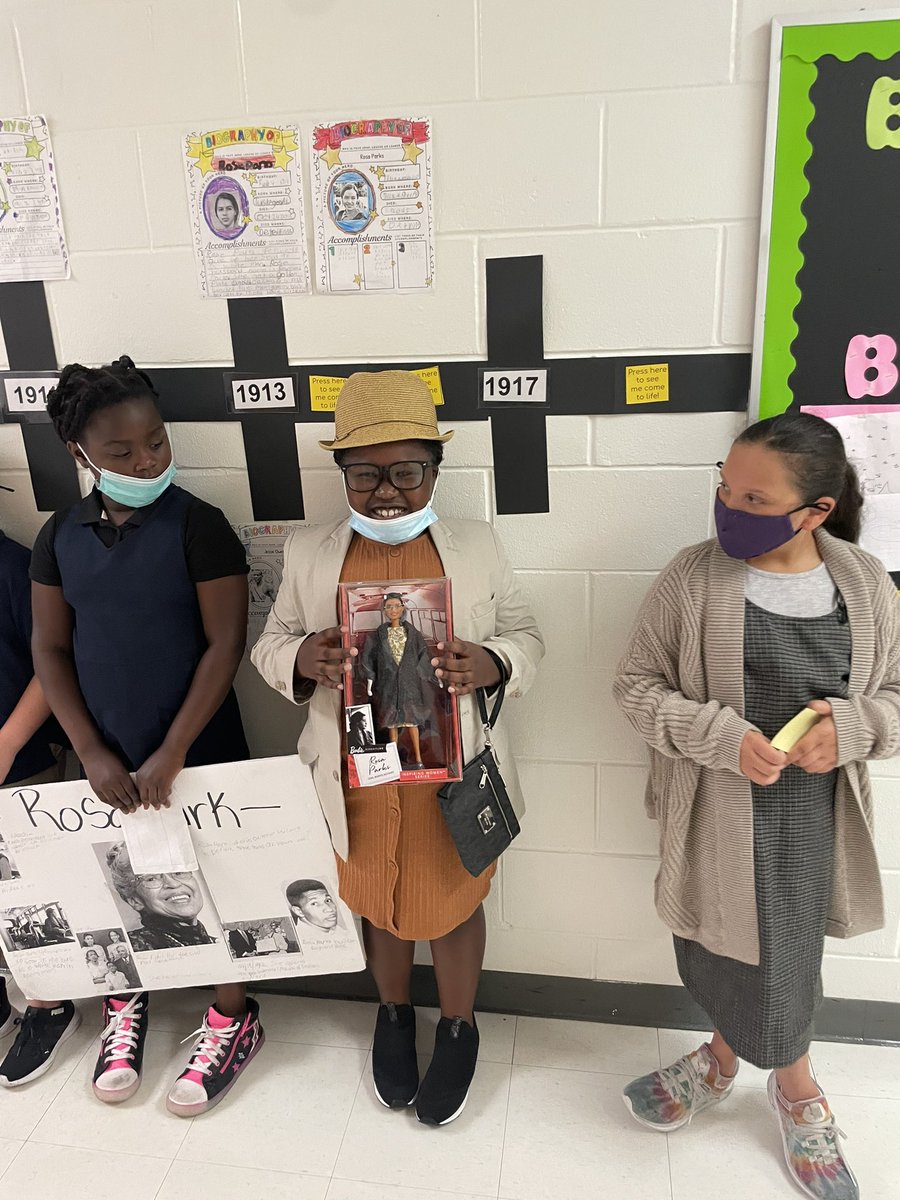 TanyaMcDowell_'s tweet photo. Salute to our 2nd grade students for a job well done today. Black history Wax Museum. Over 85 students participated in front of their parents and staff. #proudprincipal #BlackHistoryNow @southPbcsd @PoincianaStem @MsCarter_iteach @RachelCapitano https://t.co/0buPCAtYYc