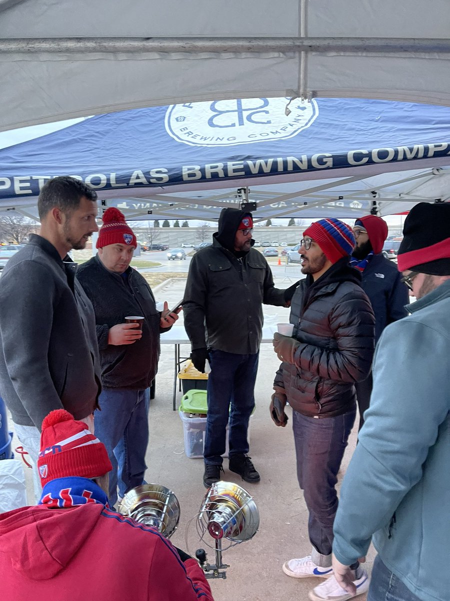DallasGuardians's tweet photo. 24 hour tailgate in full swing. #dbg #24hourtailgate #fcd #dtid @FCDallas https://t.co/Ff26raEEOR
