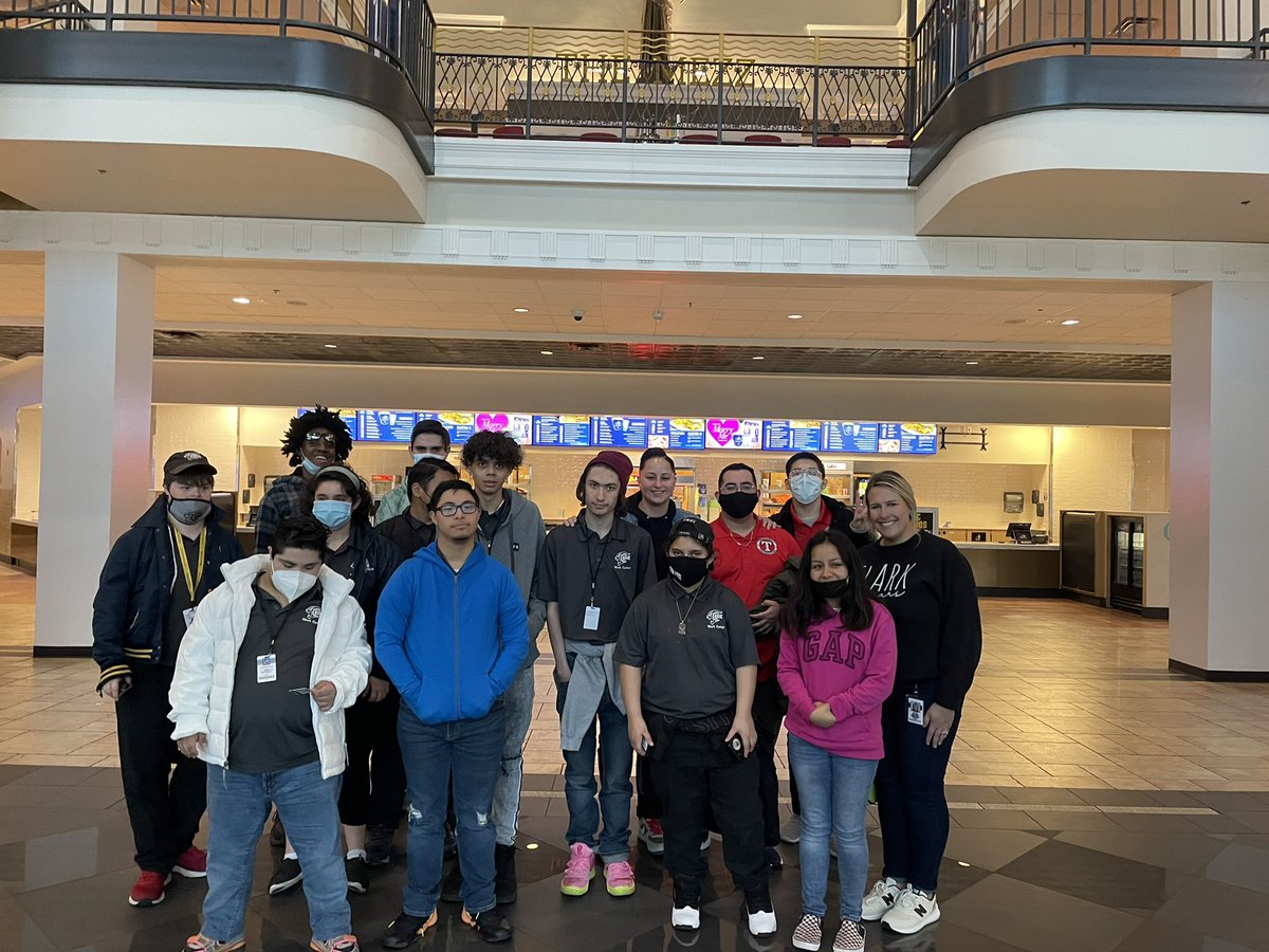 nataliequichoc1's tweet photo. Hey @NISDTaft @VIPTaftHS ! #ClarkVIP had an awesome time exploring the community! Let’s do it again! #ClarkWorkCenter #NISD https://t.co/Ahew4w9emt