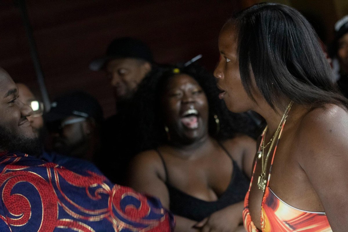 DajonTee's tweet photo. When @1LA_G bout to whoop her soon ass but he think it’s a game @BishopCholer #PyrexxBattleLeague #InTheBeginning2 https://t.co/CWWGQixUmD
