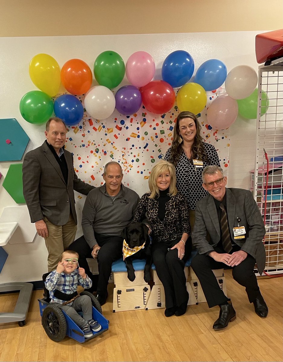 Thanks #GPMade, #GaryPinkel , and #MissyPinkel for your wonderful gift to support our Facility Dog, BLAZE!  Celebrating Blaze’s third birthday!  #duodog working with ⁦⁦<a href="/muhealth/">MU Health Care</a>⁩!