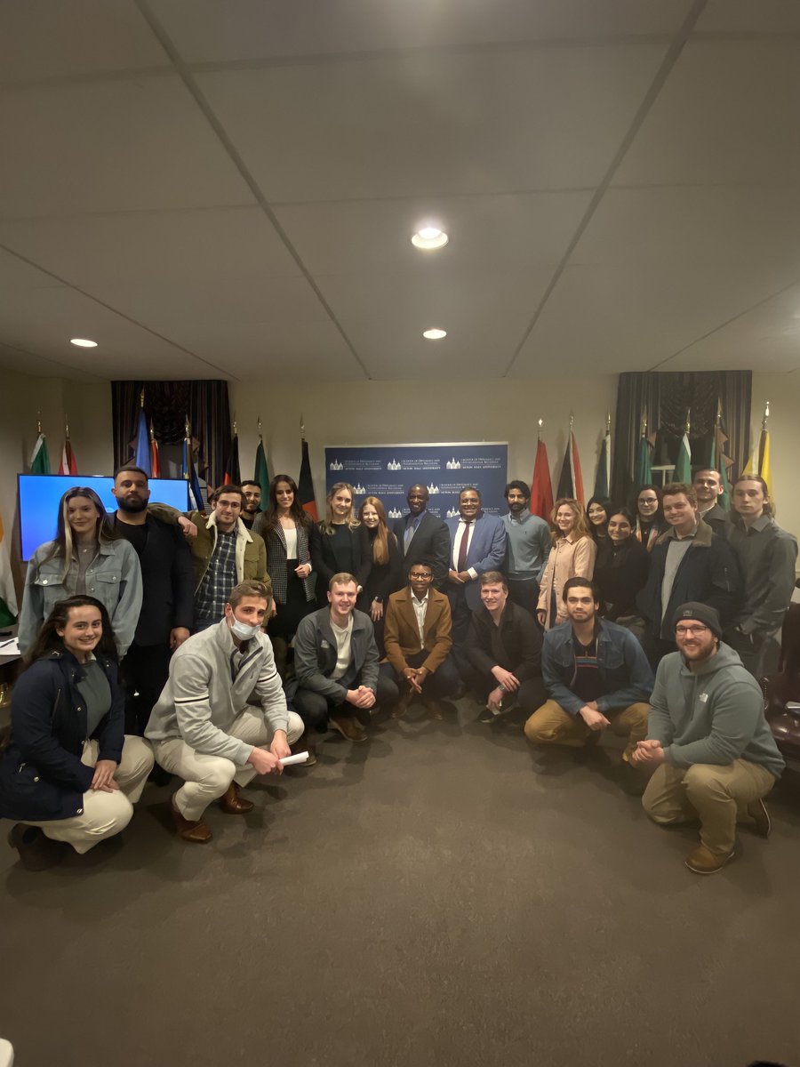 SHU_GDC's tweet photo. Thank you to everyone who came out last night to discuss #Ukraine with Rear Admiral Hayes! Thank you to Admiral Hayes for your time and your valuable insight regarding diplomacy and the way forward. To see more posts from the event go to our IG!

@ilsshu @shudiplomacy @setonhall https://t.co/0lXsgHh7eG