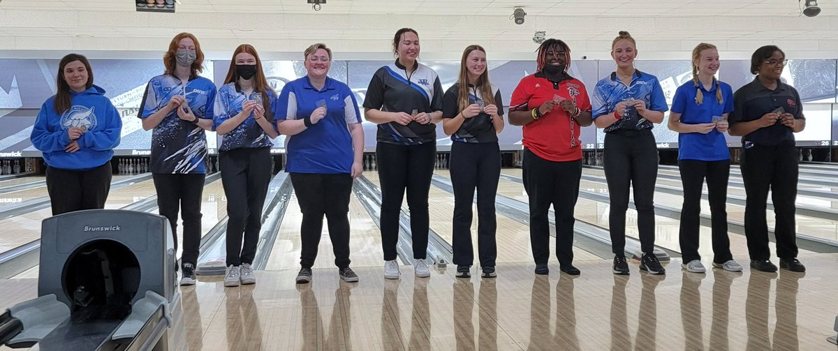ONWRavenBowling's tweet photo. Goal #2: Girls qualify for state
Goal #2: MISSION ACCOMPLISHED!!

We didn't just qualify, we took 1st!! HUGE day for Raven bowling!

Congratulations to Dylan, Braylie, and Skyler for taking 3rd, 8th, and 9th, respectively! #StateBound

@ChrisZuck @gundyonwravens @theravennation https://t.co/65D40j5Z7a