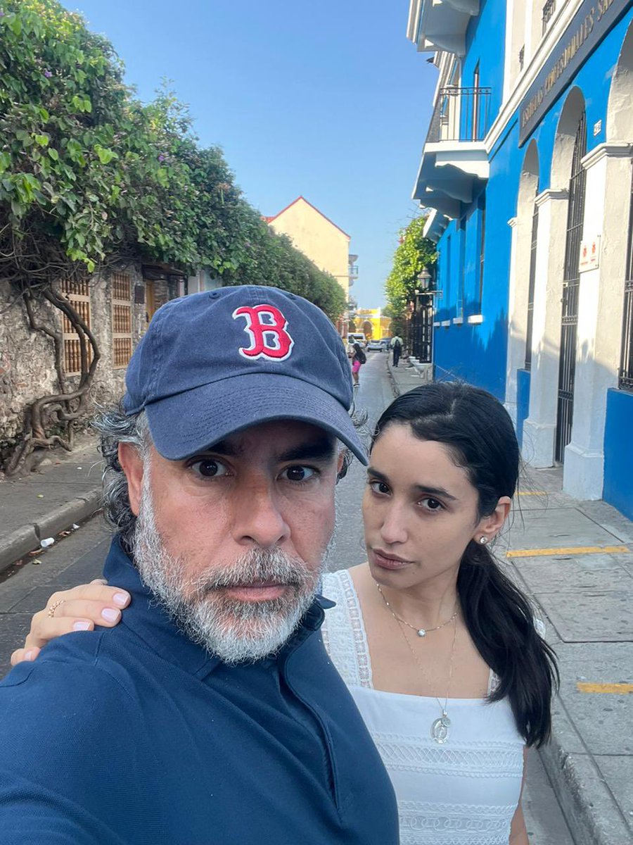 AABenedetti's tweet photo. El amor de mi vida en Cartagena😍 https://t.co/XgTmzIHUU8