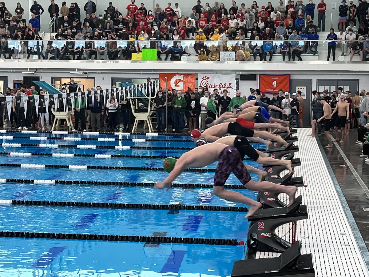 7 Events in with lots of exciting action at the Boys ⁦<a href="/IHSAState/">IHSA State</a>⁩ Swimming and Diving Prelims. #ihsa