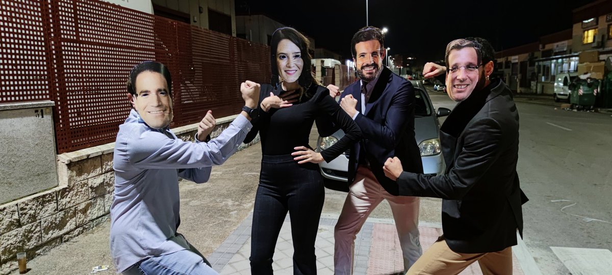 jma995's tweet image. Disfrazados de crisis del PP