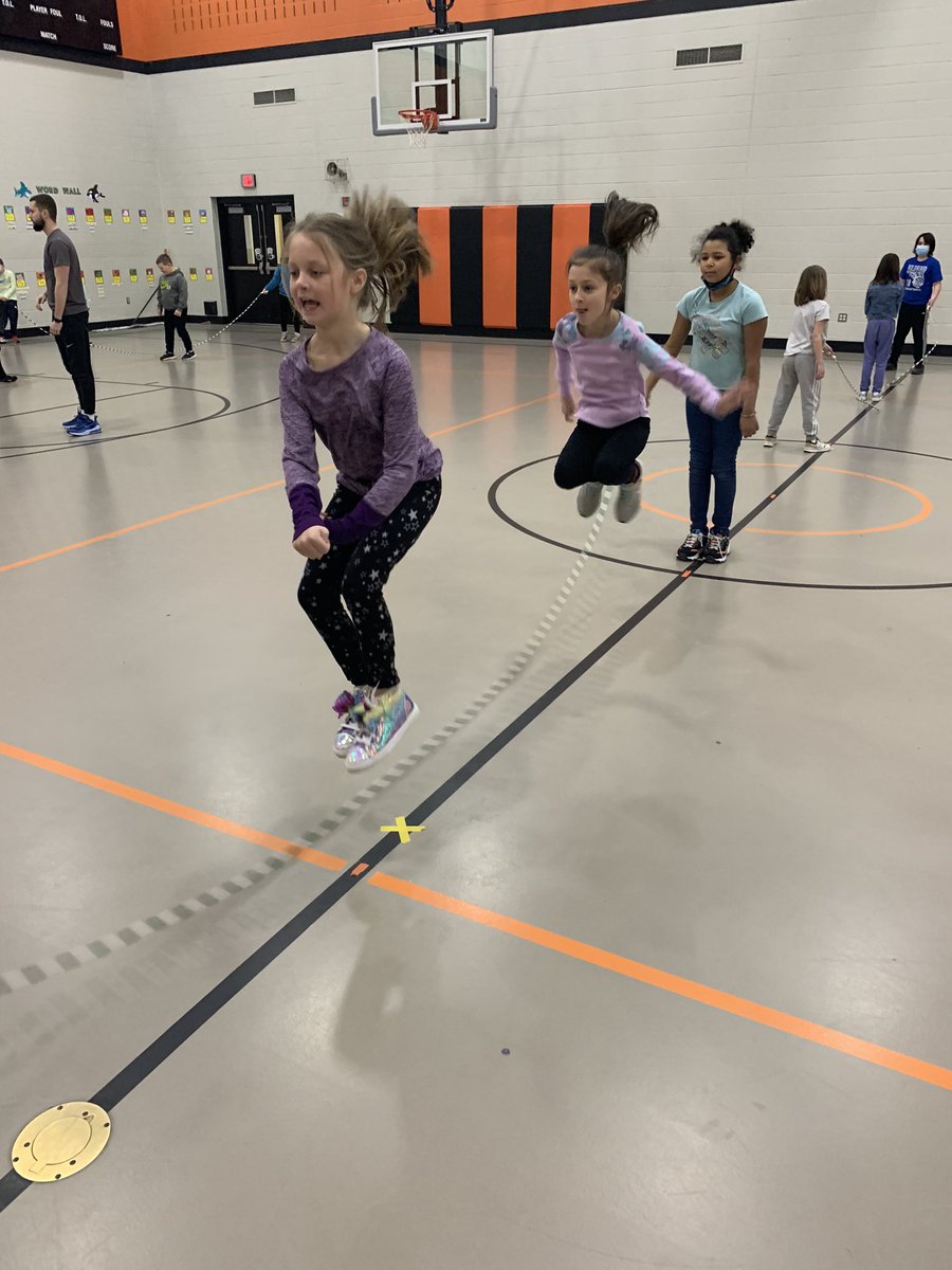 AmyKonoff's tweet photo. We didn’t get a day 4 because of snow/ice, but here are more pics from day 3. #otsegoknights #jumpropefun #americanheartassociation https://t.co/XuyV0JDOPt