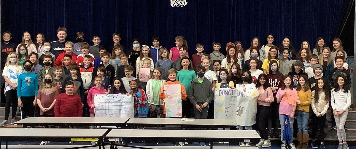 Amazing work by our <a href="/DrydenSchool/">Dryden School</a> 5th graders and <a href="/DrydenPTA/">Dryden PTA</a> on their service project to benefit the awesome kids <a href="/LurieChildrens/">Lurie Children's</a> CRRU. @msjeggert <a href="/bholston/">Byron Holston</a> <a href="/MrsLSchindler/">Lisa Schindler</a> <a href="/MissDietrich5th/">Laura Dietrich</a> <a href="/ahsd25/">ArlingtonHeightsSD25</a>  
tinyurl.com/ukrp673c