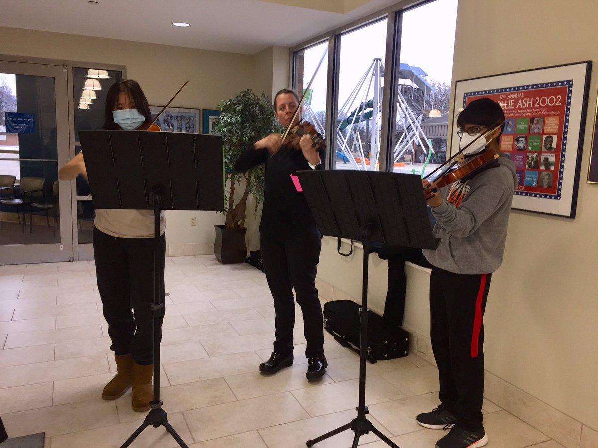 Kim Richardson (@kimr_art) on Twitter photo Beautiful music provided by our very own Indian Hill Middle School at the Festival of the Arts!
<a href="/IHMiddle/">Indian Hill MS</a> <a href="/IHSchools/">Indian Hill Schools</a> <a href="/IHSD_Arts/">Amy Clark</a> <a href="/IHOrchestras/">Trista Emmons</a> Beautiful music provided by our very own Indian Hill Middle School at the Festival of the Arts!
<a href="/IHMiddle/">Indian Hill MS</a> <a href="/IHSchools/">Indian Hill Schools</a> <a href="/IHSD_Arts/">Amy Clark</a> <a href="/IHOrchestras/">Trista Emmons</a>